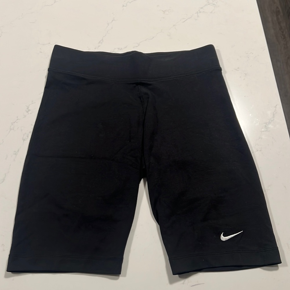 Women’s Nike Sportswear Essential Bike Shorts